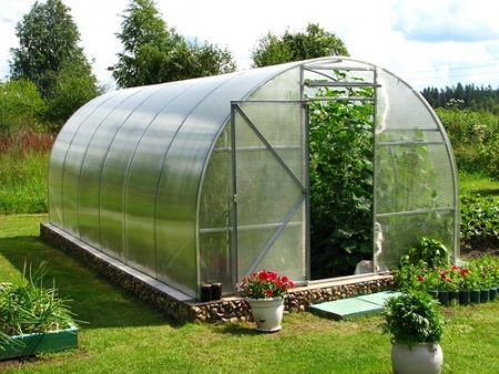 polycarbonate greenhouse