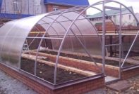 DIY polycarbonate greenhouse: pagguhit mula sa isang pipe ng profile