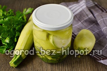 ingemaakte courgette met peper