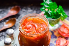 de lekkerste salade voor de winter van courgette en tomaten