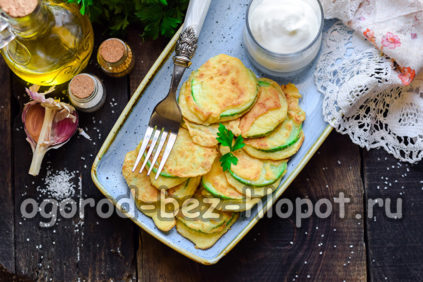 zucchini i hvitløksrøren