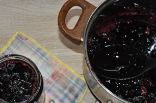 giet de jam in potten