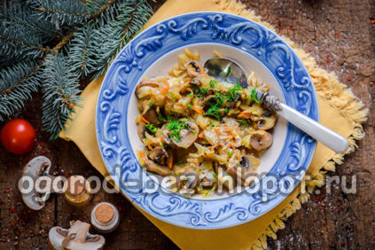 gestoofde kool met champignons