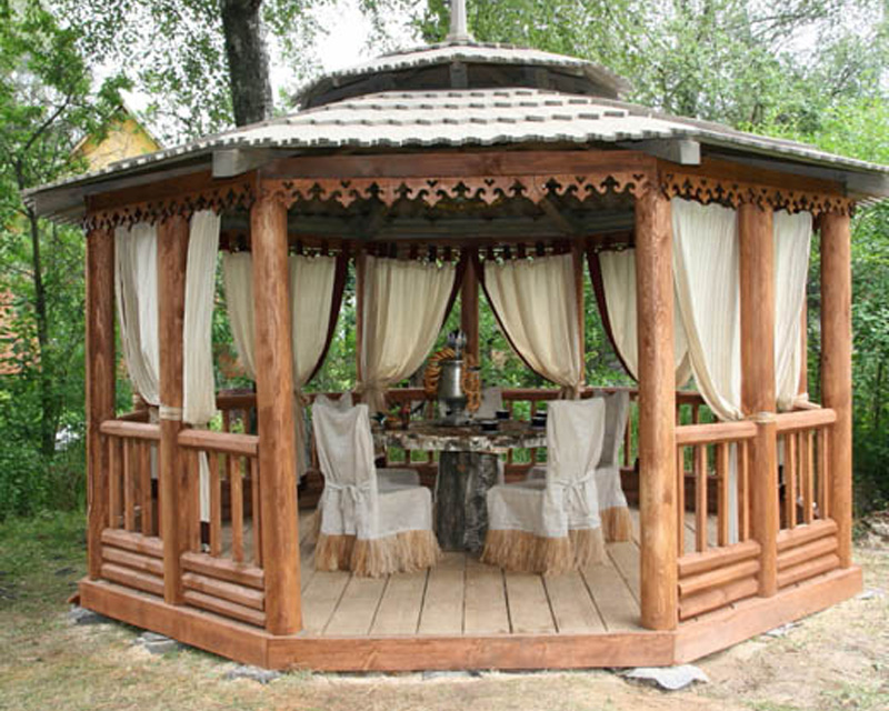 DIY kahoy na gazebo