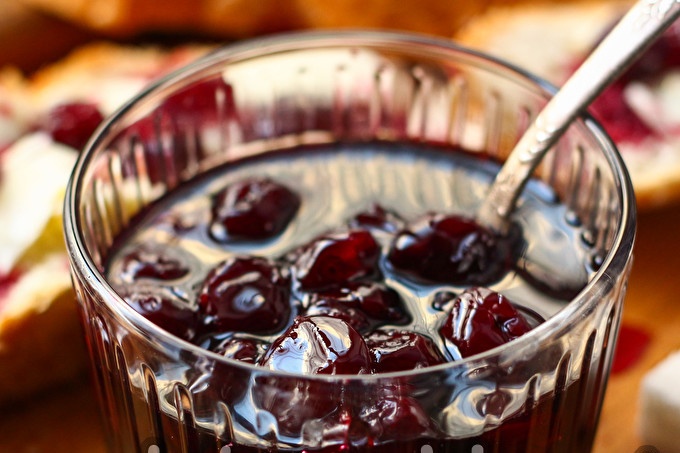 simpleng recipe ng cherry jam pitted