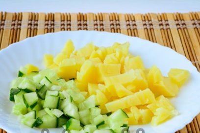 tinadtad na pipino at patatas