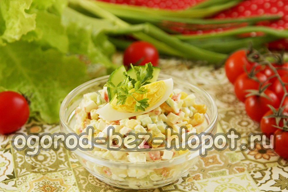 crab salad na may pipino at mais