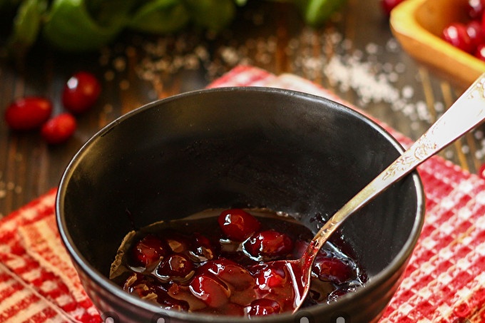 marmellata di corniolo per l'inverno