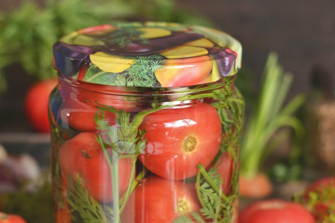 Pickled tomatoes