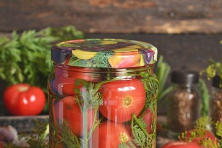 Tomatoes with carrot tops