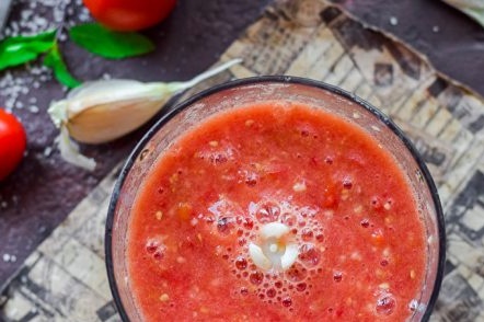 chopped tomatoes and garlic