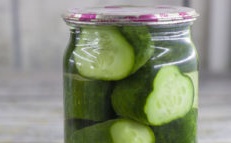 cucumbers in jars without vinegar