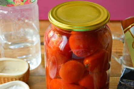 pickled tomatoes