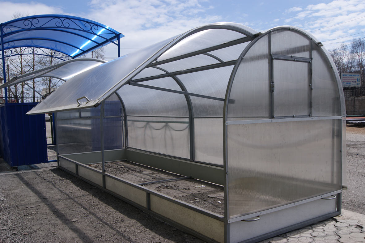 Cellular polycarbonate para sa greenhouses