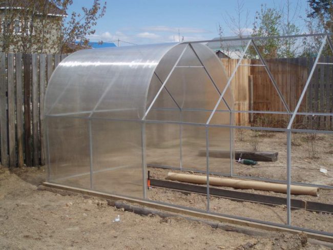 polycarbonate greenhouse