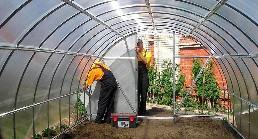 polycarbonate greenhouse